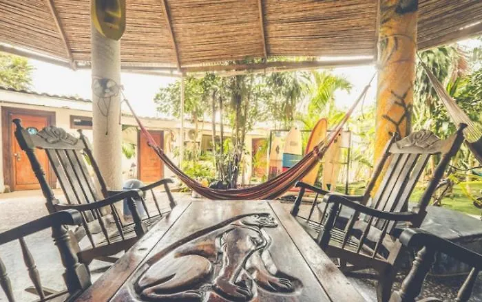 Pura Vida Hostal Tamarindo