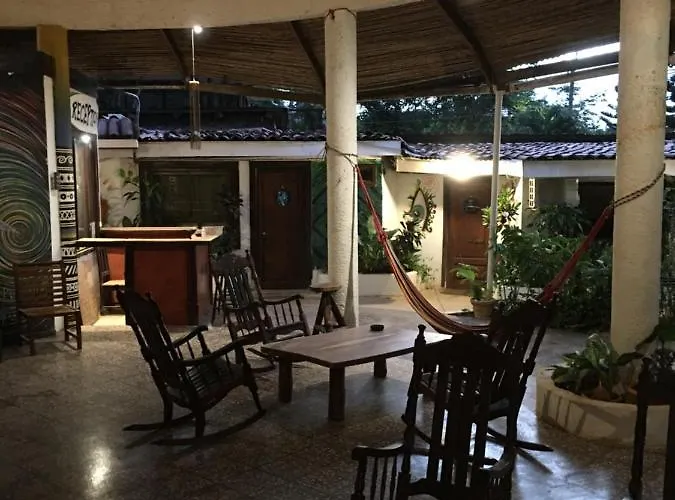 Pura Vida *