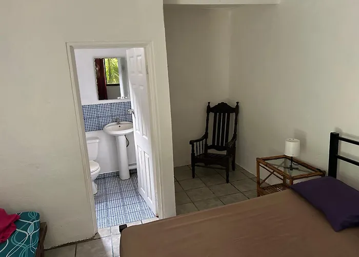 Pura Vida Hostal Tamarindo