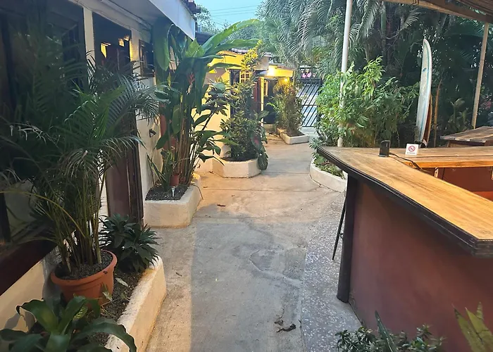 Pura Vida Hostal Tamarindo