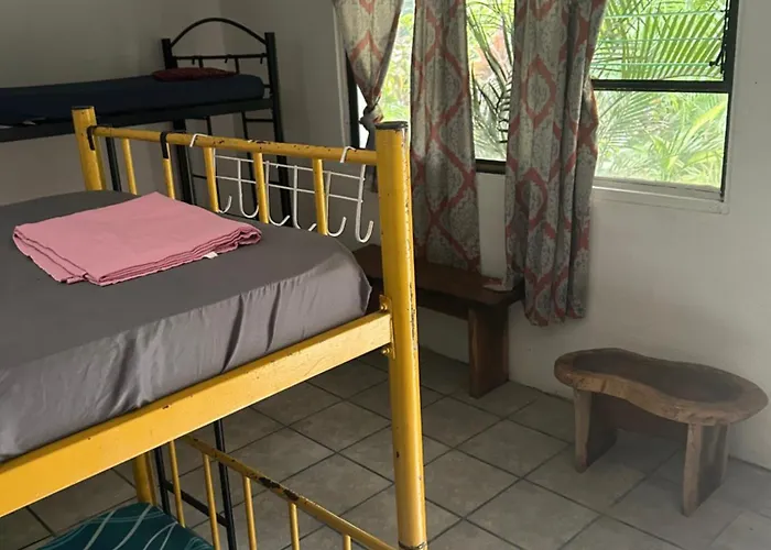 Hostal Pura Vida *